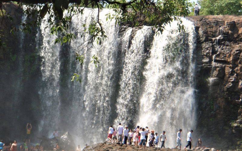 bou-sra-waterfall