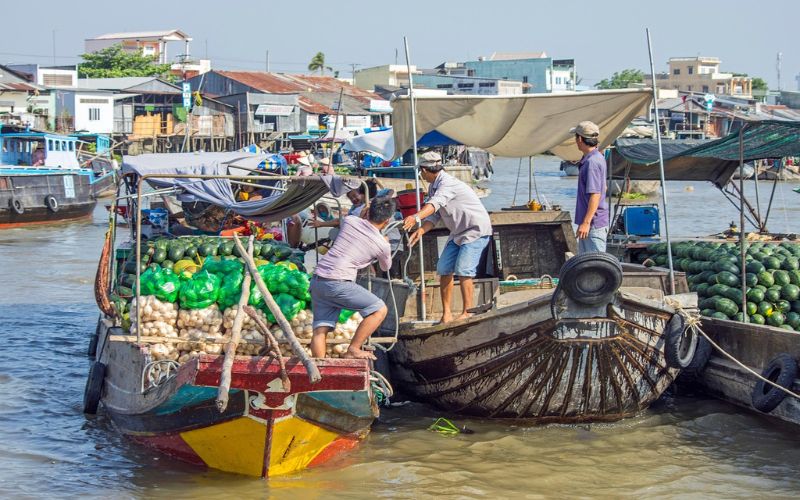 Cai Be-march&eacute; flottant