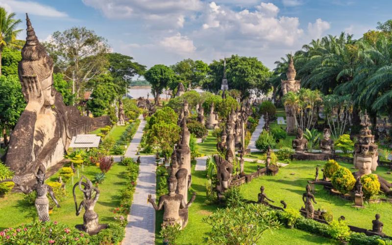 le-parc-des-buddha