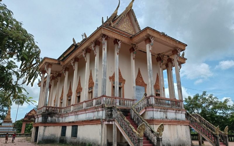 pagode-wat-kampong-thom
