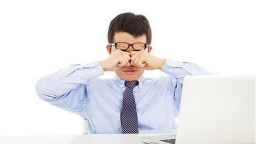 Giảm nhức mỏi mắt do d&ugrave;ng m&aacute;y t&iacute;nh
